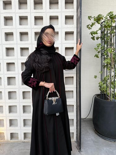 عباية لولوة تطريز عنابي