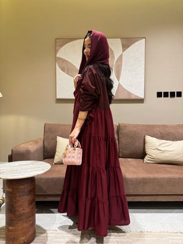 عباية افنان عنابي