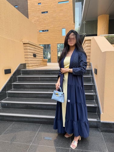 عباية افنان كحلي