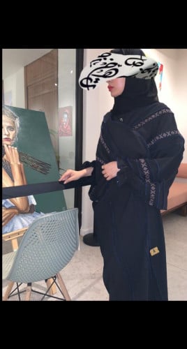 عباية لف سدو + طرحتين اسود و كحلي