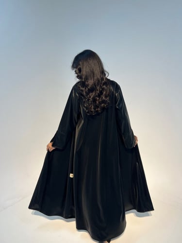 عباية ربع كلوش جلد كامل