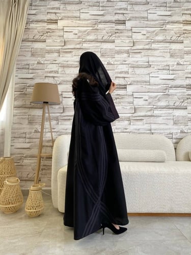 عباية شادن اسود