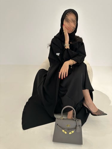 عباية نغم تطريز اسود