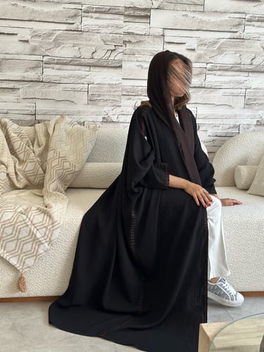 عباية النرجس اسود