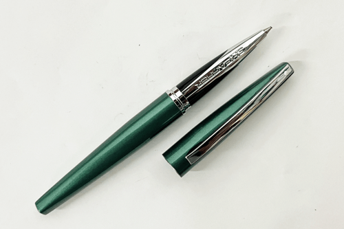 شفر تارانيس ,قلم حبر جاف