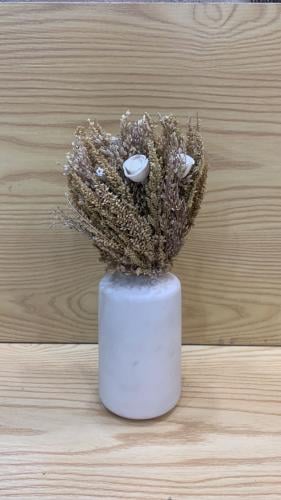 فازة ورد مجفف