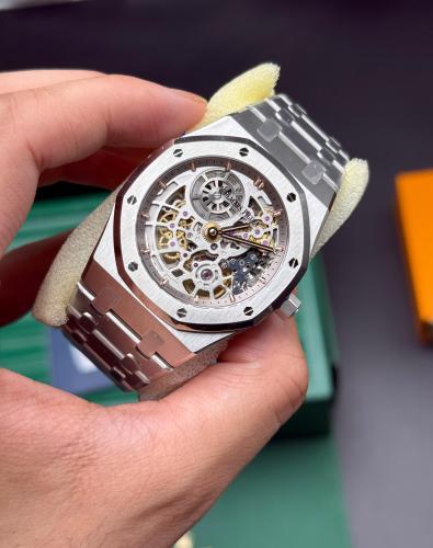 ساعة أوديمار AP سكيلتون اعلى مكينة سوبر كلون