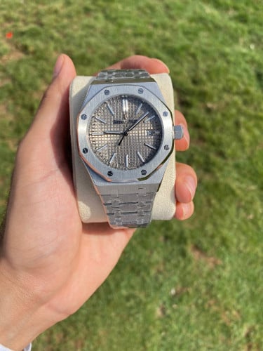 ساعة أوديمار بياجيه الدرجة الاولى