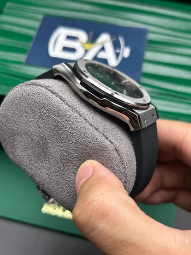 ساعة هوبلو كلاسيك فيوجن سوبر كلون