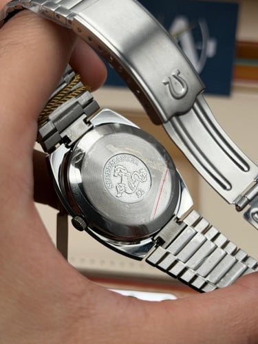 ساعة أوميقا سي ماستر تصميم فنتج هاي كوالتي