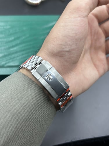 ساعة رولكس ديت جست ابيض كوبي سويس