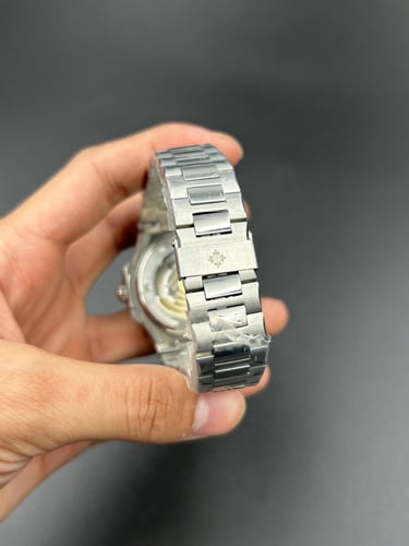 ساعة باتيك فيليب ناتلوس الدرجة الاولى