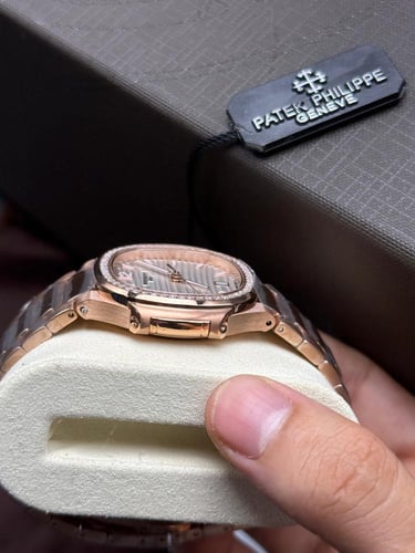 ساعة باتيك فيليب نوتيلوس هاي كوالتي