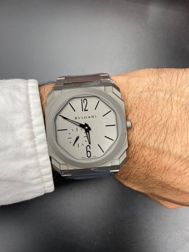 ساعة BVLGARI اكتو فينيسيمو كوبي سويس