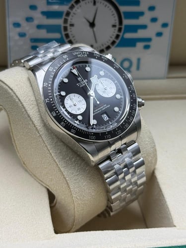 ساعة تيودور بلاك باي كرونو سوبر كلون