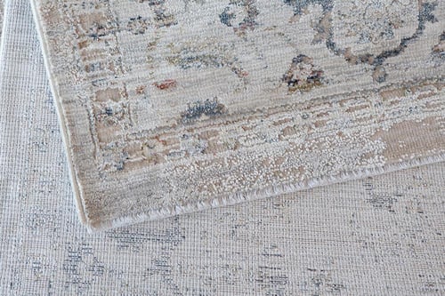 سجاد تركي/ VICTORIA