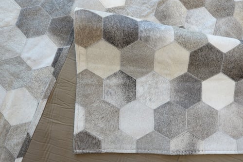 سجاد جلد بقري