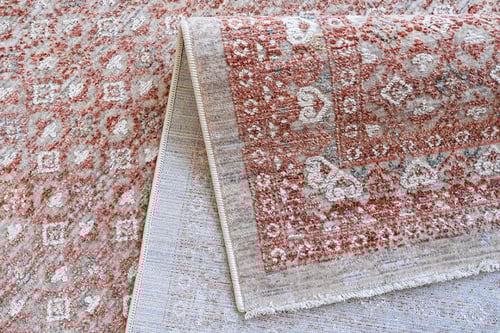 سجاد تركي/ VICTORIA