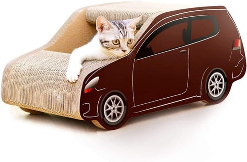 خداشة على شكل سيارة من الورق المقوى