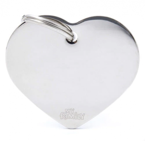 قلادة على شكل قلب كبير