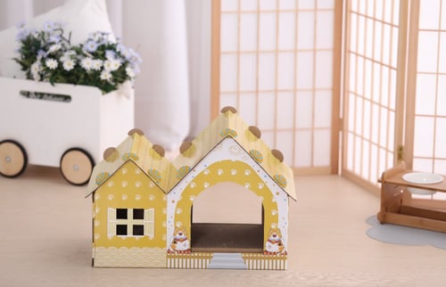 بيت للقطط من الكرتون