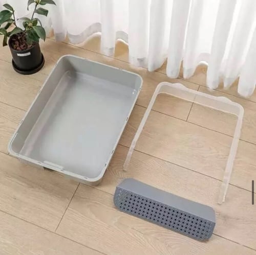 لتربوكس مفتوح مع مجرفة بحجم متوسط