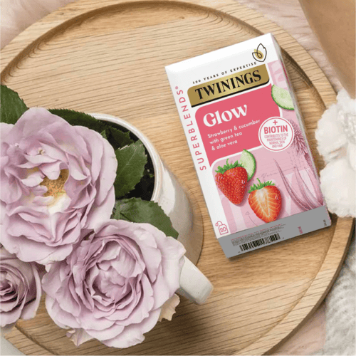 شاي أخضر مزيج سوبر Twining لنضارة البشرة