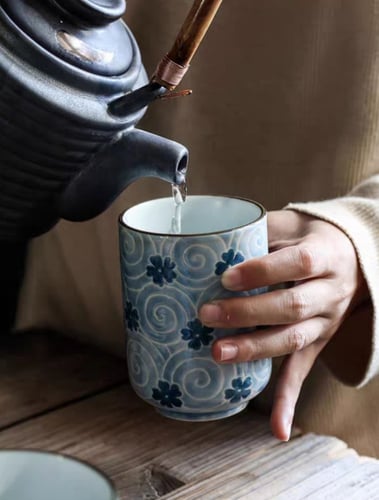 كوب قهوة لاتيه Iris