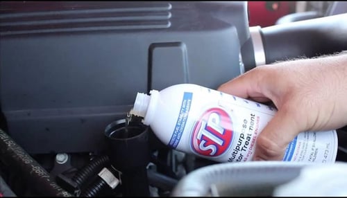 stp | مكانيكي في علبة منظف متعدد الإستخدامات