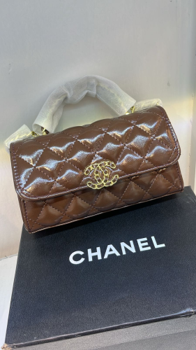 شنطة شانيل بني