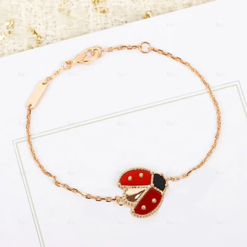 اسوارة فان كليف الدعسوقة