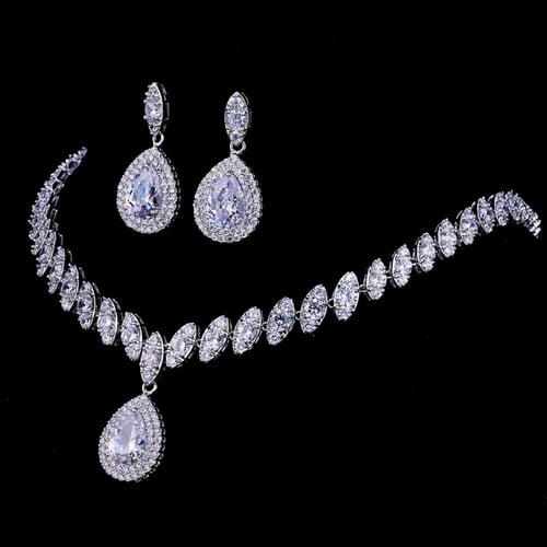 طقم زركون شكل قطرة ماء كبيرة مطلي بالذهب قطعتين