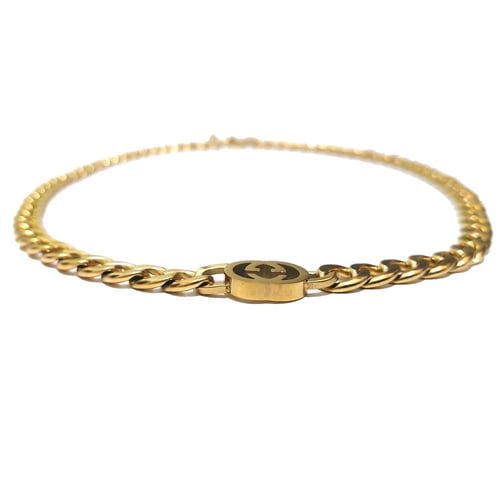 سلسال جنزير مطلي بالذهب بتصميم مستوحى من قوتشي