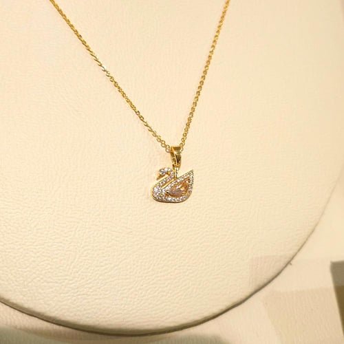 سلسال سوارفسكي البجعة ذهبي مزين بأحجار م2