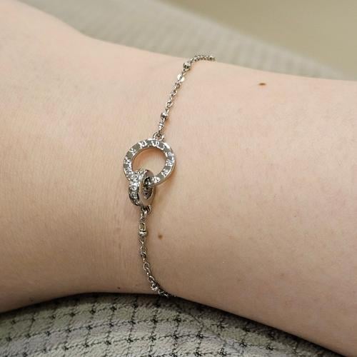 اسوارة باندورا فضية انيقة