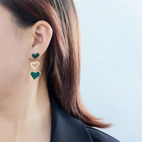 أقراط نسائية فاخرة بتصميم على شكل قلب ومرصعة بحجر...