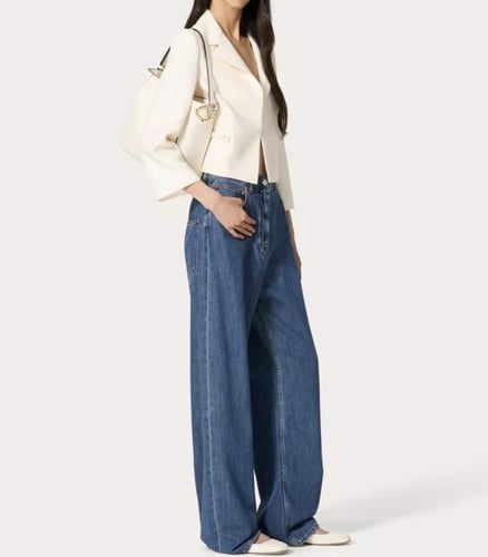 فلانتينو اوتليت