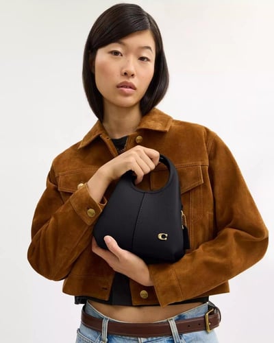 كوتش لانا 19