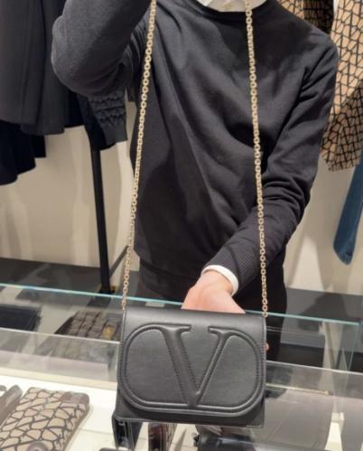 فلانتينو اوتلت