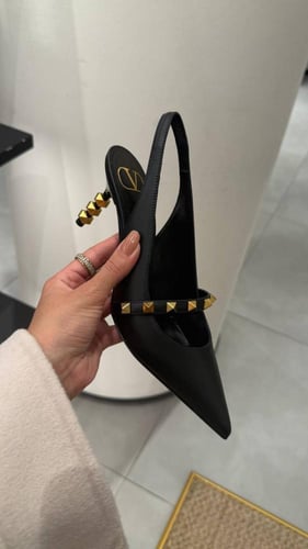 كعب فلانتينو اوتلت