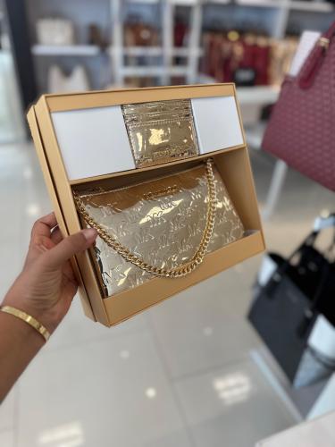 بوكس مايكل كورس اللون فضي