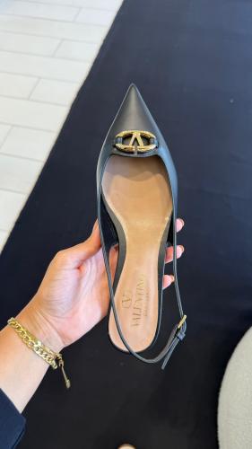 كعب فلانتينو اوتلت