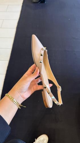 كعب فلانتينو اوتلت