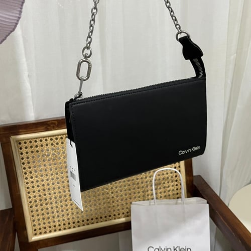 باوتش كالفن كلاين