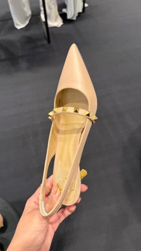 كعب فلانتينو اوتلت