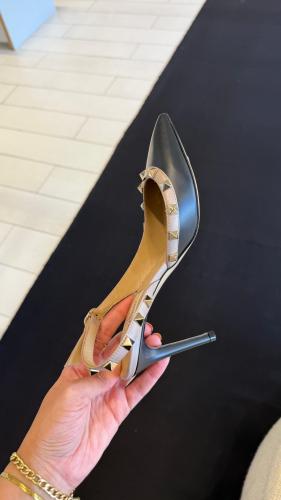 كعب فلانتينو اوتلت