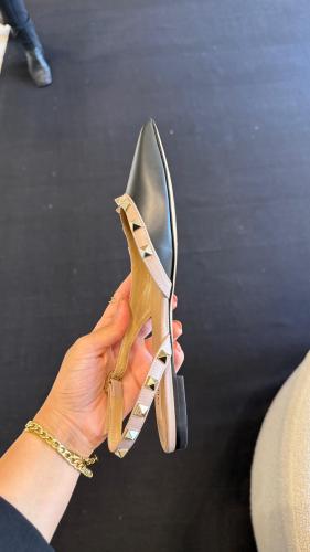 كعب فلانتينو اوتلت