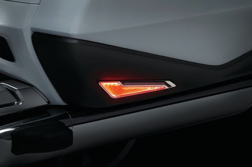 اكسسوار مع ليد للادراج الخلفيه من شركة كرياكن للقو...