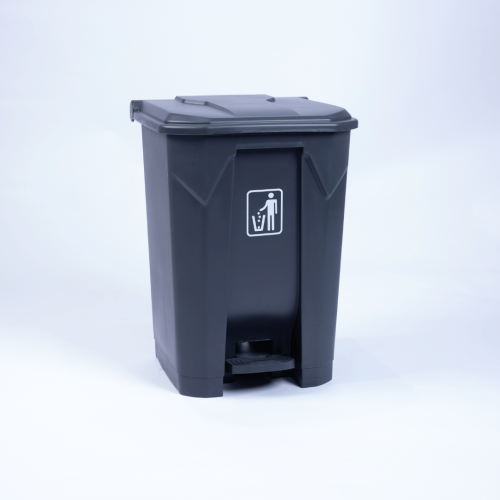 سلة مهملات بلاستيك