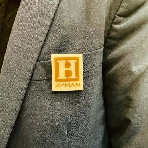 بروش مغناطيسي بشعارك – تصميم مخصص لجهتك